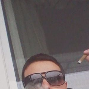 Meet your Posher, Carlos